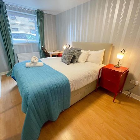Kelvingrove 2 Bedroom Apartment - Private Parking Glasgow Esterno foto