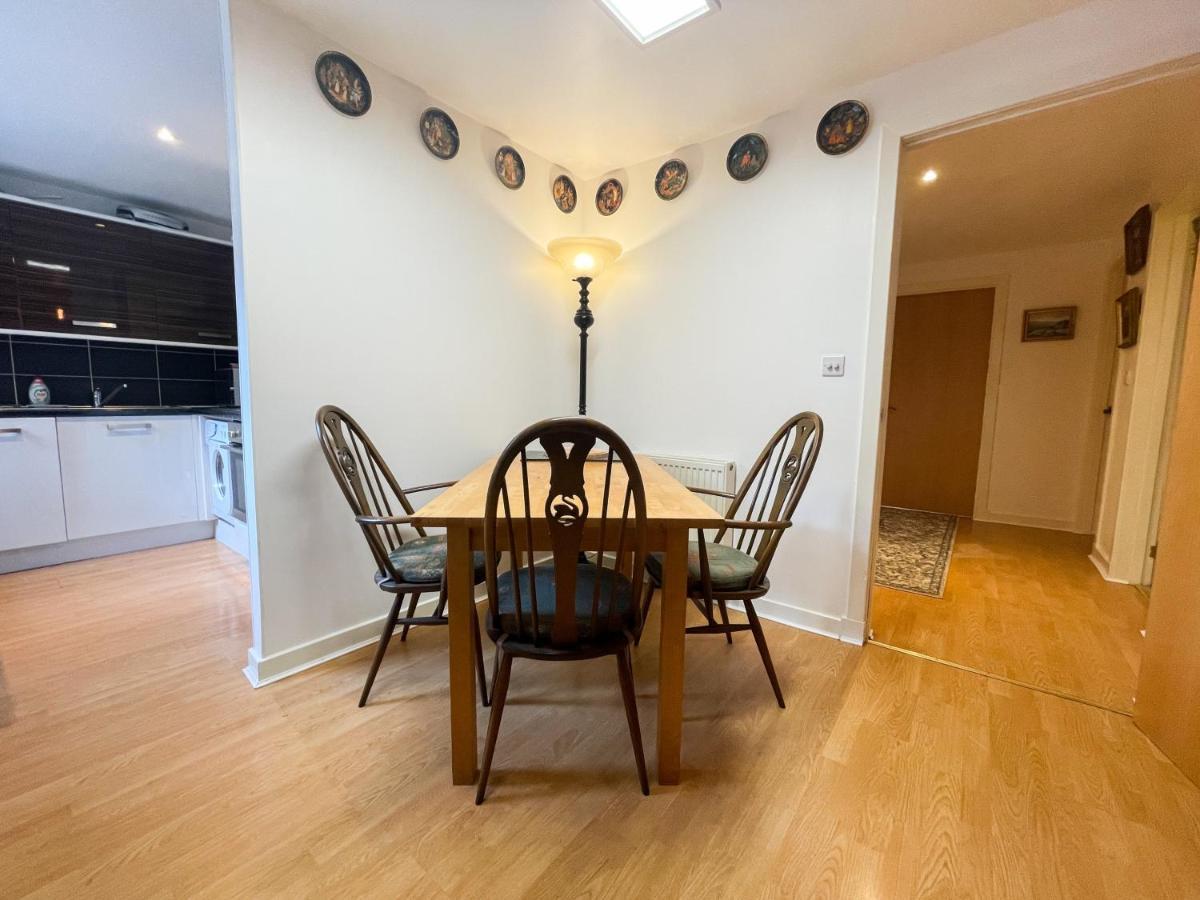 Kelvingrove 2 Bedroom Apartment - Private Parking Glasgow Esterno foto