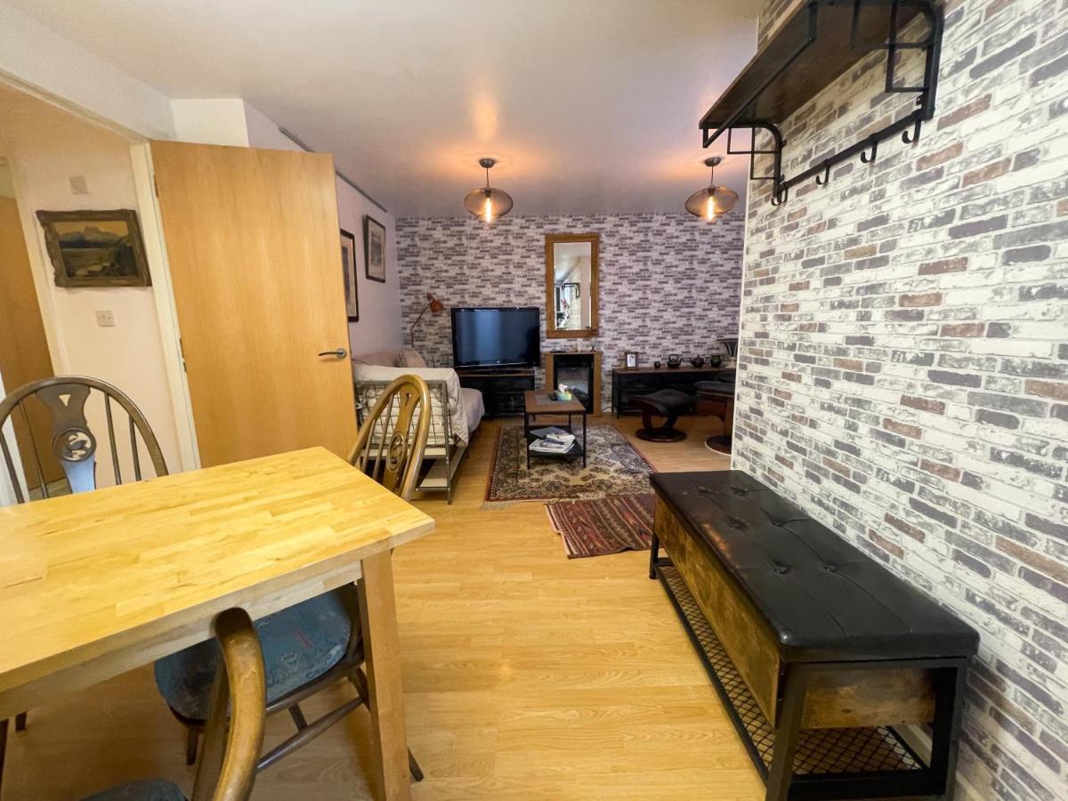 Kelvingrove 2 Bedroom Apartment - Private Parking Glasgow Esterno foto