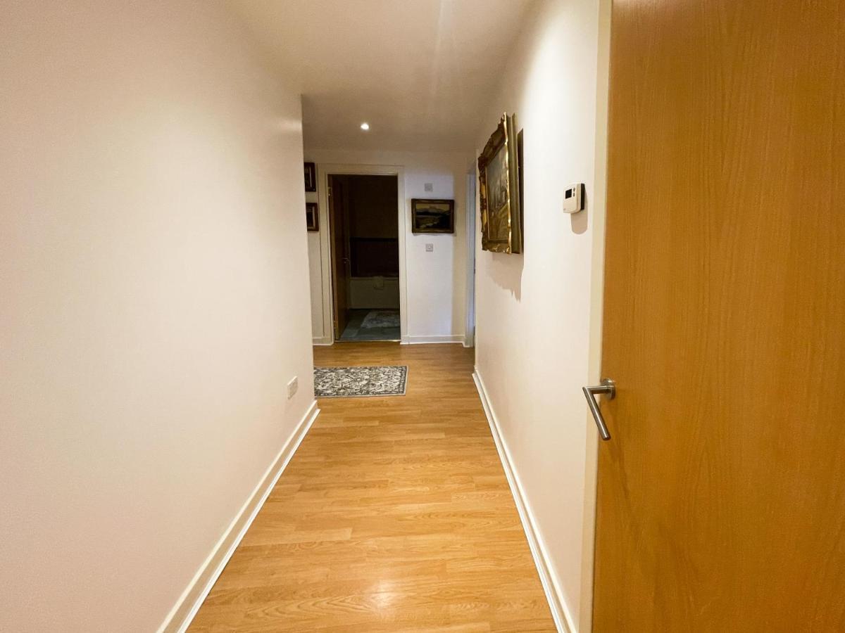 Kelvingrove 2 Bedroom Apartment - Private Parking Glasgow Esterno foto