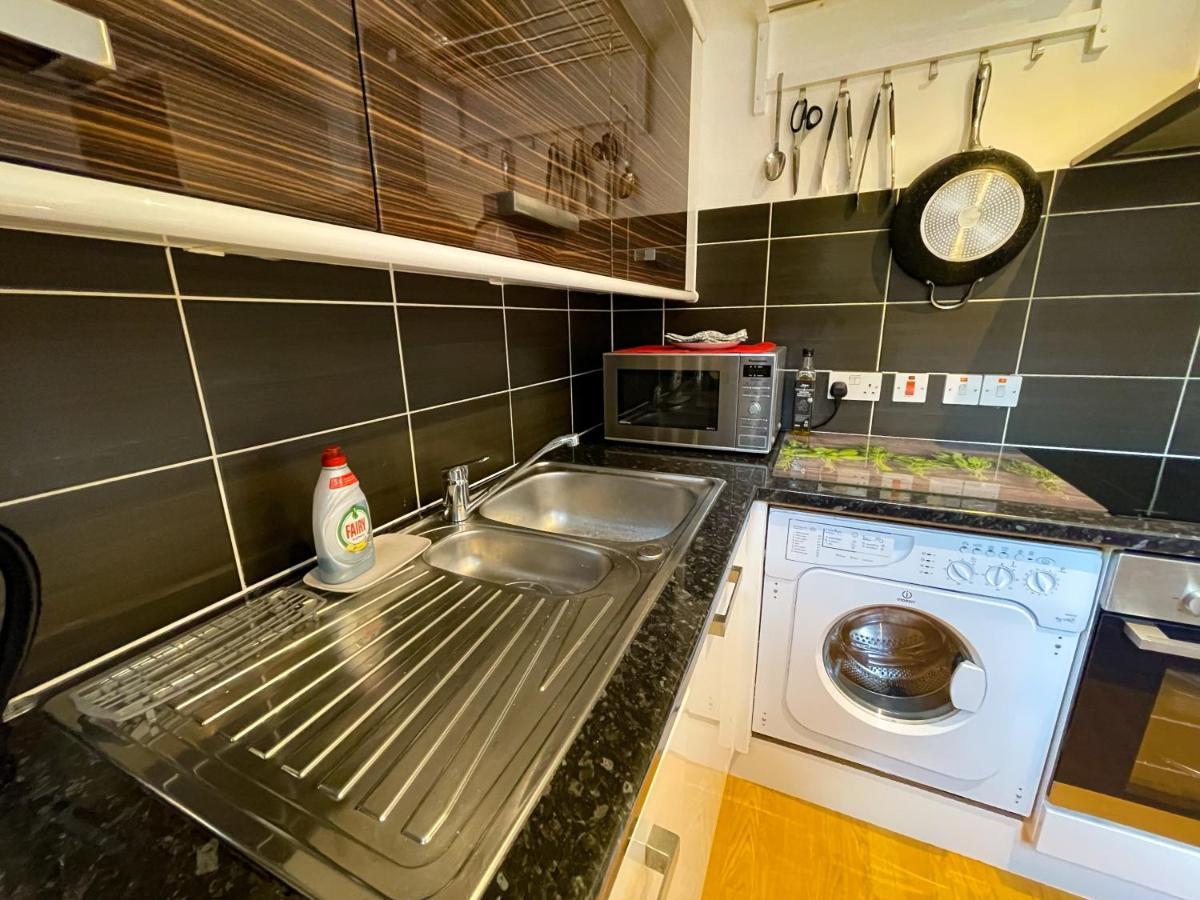 Kelvingrove 2 Bedroom Apartment - Private Parking Glasgow Esterno foto